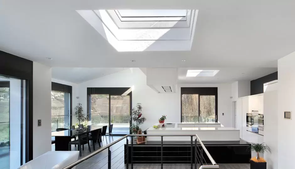 Слайд #4 | Зенитное окно Velux CVP INTEGRA с эл. приводом